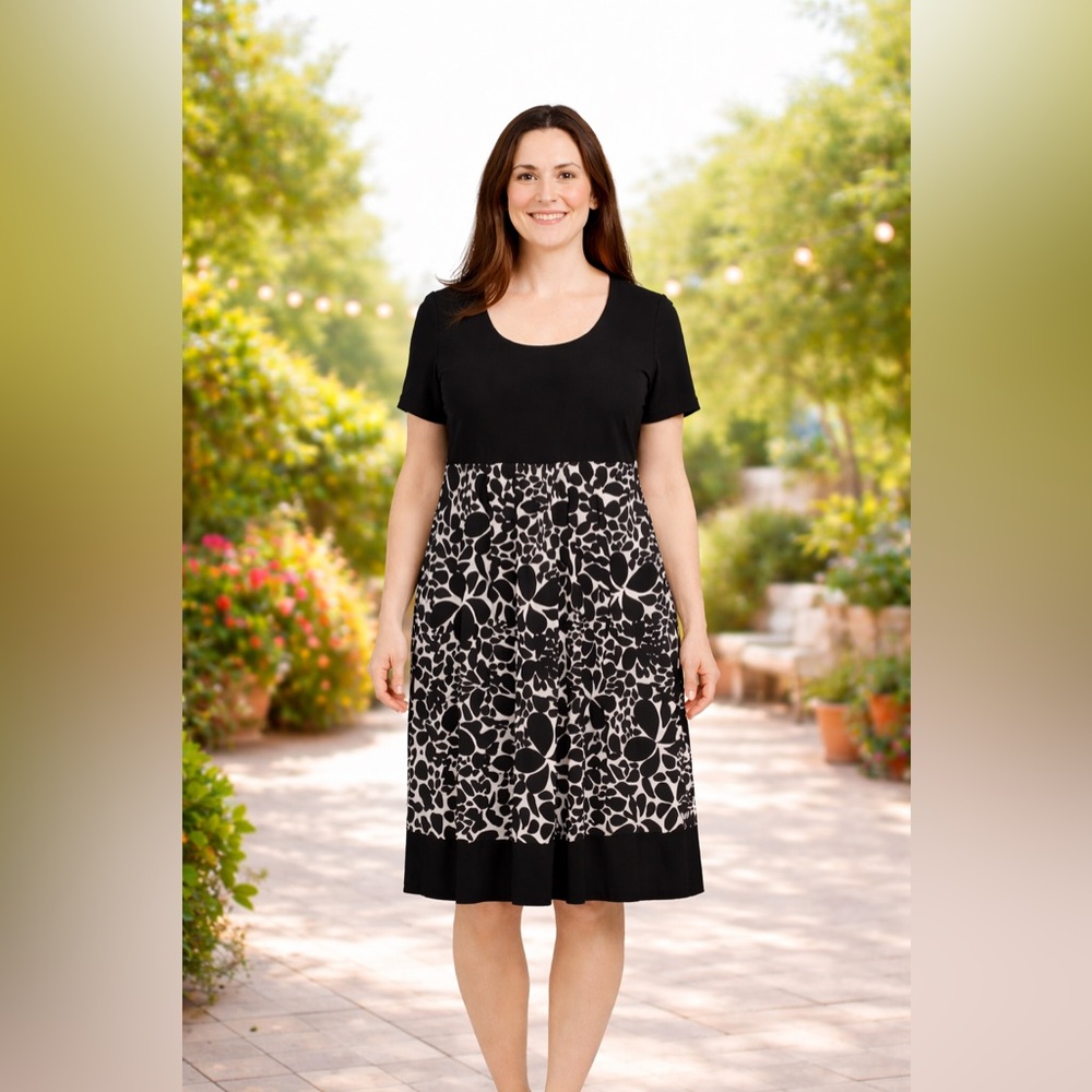 Jones New York Black & White Floral Dress Size 12 Short Sleeve Scoop Neck